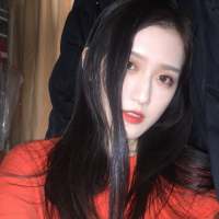梦里拨开柔软的蒿草，下面是一片漆黑的尸骸 第一根白发，得到恨；