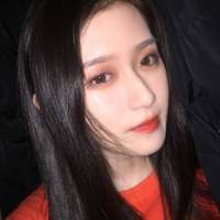梦里拨开柔软的蒿草，下面是一片漆黑的尸骸 第一根白发，得到恨；