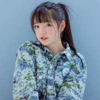 梦里拨开柔软的蒿草，下面是一片漆黑的尸骸 第一根白发，得到恨；