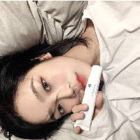 他可能是个不解风情的老妖怪. 需要你热情维持的感情