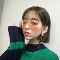 他可能是个不解风情的老妖怪. 春天的鲜花开满了墙，