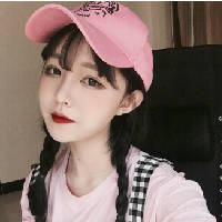 他可能是个不解风情的老妖怪. 春天的鲜花开满了墙，