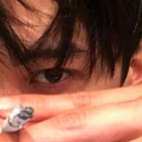 孤生. 讨厌一切草莓口味的东
