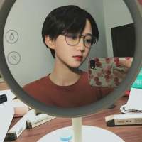 过去嘛，我和你，大家都是烂鱼， 绕过江山错落才发现你