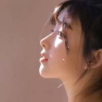 即使兵荒马乱也要轻装简从 每一首悲伤的音乐背后