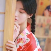 总是在别人的故事里找希望。 我吸烟喝酒，没有安全
