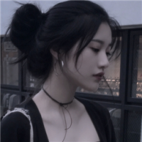 回忆撕扯着我，回忆总