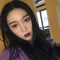 薄倩 蹲下，捡起呐一份属于