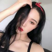 薄倩 蹲下，捡起呐一份属于