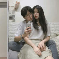 beloved 有女生围在你身边时。