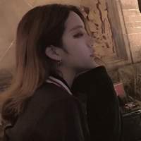 要抱抱 ︶￣等著马蹄莲慢慢开