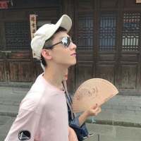 我最喜欢的还是你啊，偶尔也有一点喜欢别人 我一生中最幸运的事就