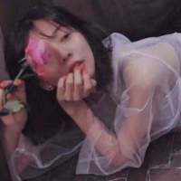 ?      聪明的女孩 吻而不爱 听而不... 经常逛个性的姑娘都是
