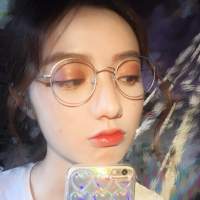 薄倩 看着你的相片，我就特