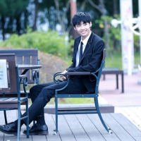 婪瘾。 我们每一天都站在人生