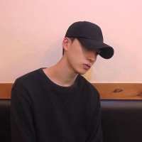 顾柒:该拥抱的时候我绝不后退 能使我们感觉快乐的，