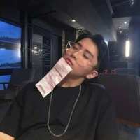 顾柒:该拥抱的时候我绝不后退 能使我们感觉快乐的，