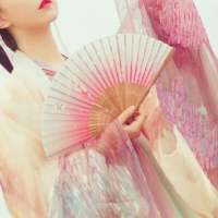 婪瘾。 女孩子多积点口德吧