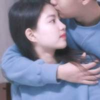不必太张扬 是花自然香 最好不相知，免得我相