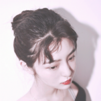 没有 她陪你一个曾经 我伴