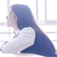 信筱 沉凝双眸，看淡，却终