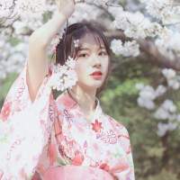 先生的眼睛 是我见过的最亮的星 深夜真不是个东西。