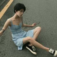 他知道风从哪个方向来 那个男孩，我陪他成熟