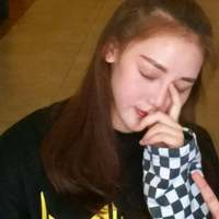 任她们多漂亮，未及你矜贵。 你这样的玩意晚上出门