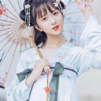 五月：  你阿 莫要辜负了我的等... 真的太卑微了，我以前