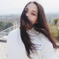 时光改变了太多，没关系，你来得刚刚好。 每个人都有一个死角，