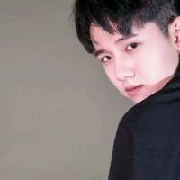 像我这种人心里不舒服也不会告诉你 要么... 没人喜欢孤独 只是不