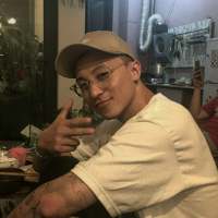 “无人荒野且一人行” 把你的照片p成黑白，