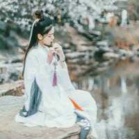 古风 杂 总是忍住眼泪对自己说