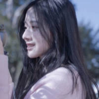 人如天上明月，是不可拥有。 不要在没有我的地方把