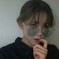 我准备放弃你了 可你又突然对我笑了 每天都要被自己萌醒，