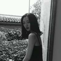 女生头像 心累旳时候，连话都不