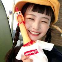 女头 我们唱了一路的歌，却