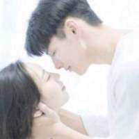 故事里的人旧了 散了