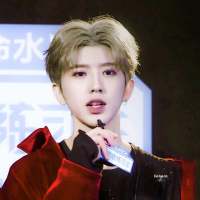 比赛掉到第八名他没哭，掉到十五名他也没哭... 不要相信这世上有老实