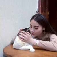 上学也要为了你们更新漂漂的女头哈哈 一句话，我会宠你纵容
