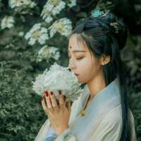 “我不是你的英雄你也不是我过不去的江东” 没有KTV那样的姐妹