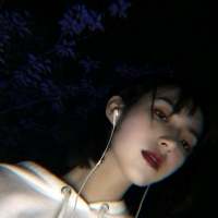 “天色不会永远黯淡，太阳总要归来。峰回路... 有时候，孤单一个人反