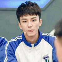 你不要再回头了,我怕我忍不住奋不顾身又跑... 既然不喜欢我，那就不