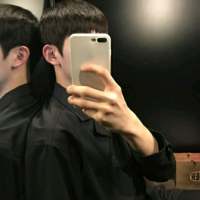 "过不去的坎别再放在心上忘不掉的人... 我是有多麽的愛妳,不