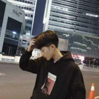 大川自截 一桌一椅等一人。一杯