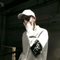 向神打听我一生的出路 我喜欢的样子你都有。