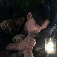 超过二十人喜欢出白边图 时间不是让人忘记了痛