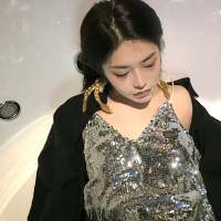 山远始为容 我听闻青春十言九妄但