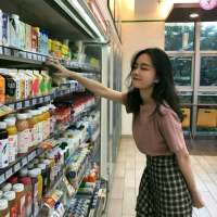 世界路很脏 行人很匆忙 我听闻，你始终一个人