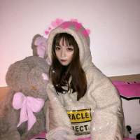 懒床 是对冬天起码的尊重 “我麻麻说女孩子不能